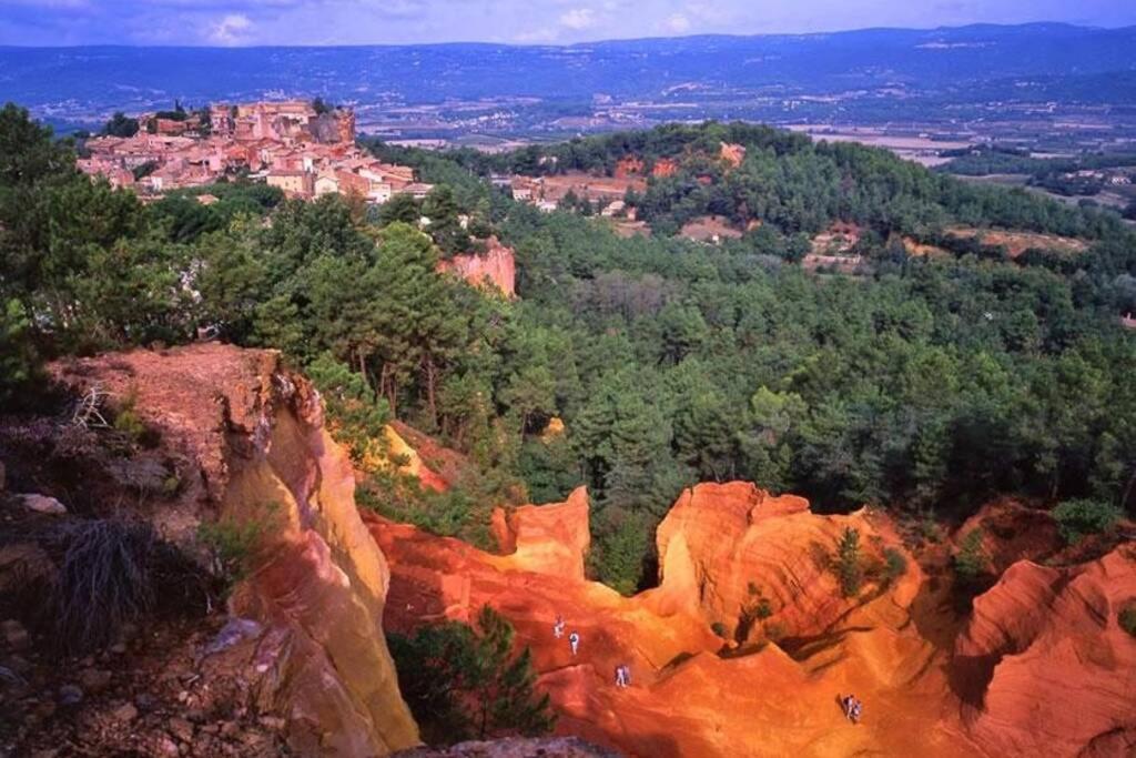 Vue Panoramique Sur Le Chateau,Montagne Et Grottes Fontaine-de-Vaucluse Exterior photo